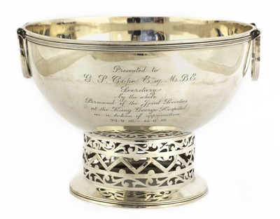 Lot 67 - A silver bowl