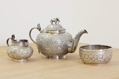 Lot 63 - An Indian silver tea service