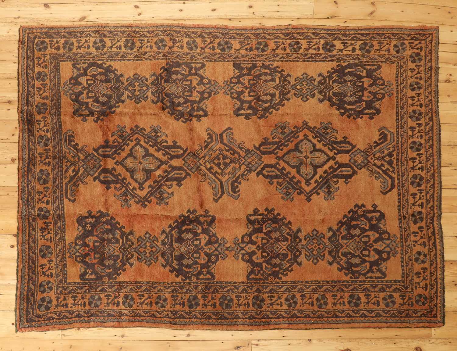 Lot 473 - A Turkish Oushak carpet