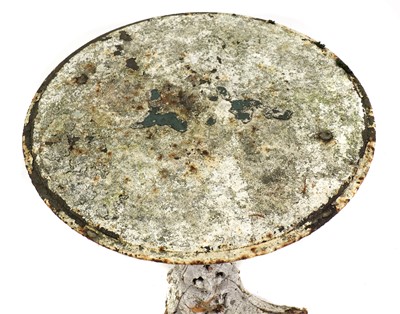 Lot 277 - A 19th century cast iron pedestal table
