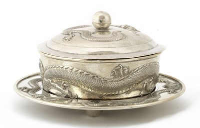 Lot 140 - A Chinese export silver preserve bowl and cover