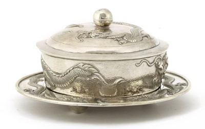 Lot 140 - A Chinese export silver preserve bowl and cover