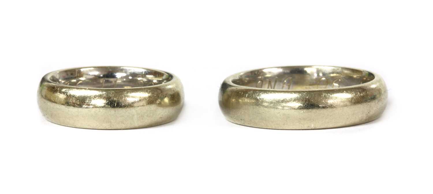 Lot 55 - A pair of white gold wedding rings