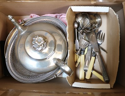 Lot 35 - Silver-plated items