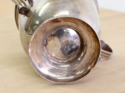 Lot 321 - A George I silver two-handled cup