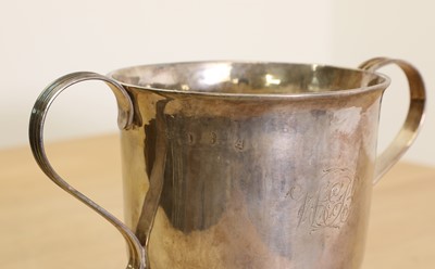 Lot 321 - A George I silver two-handled cup