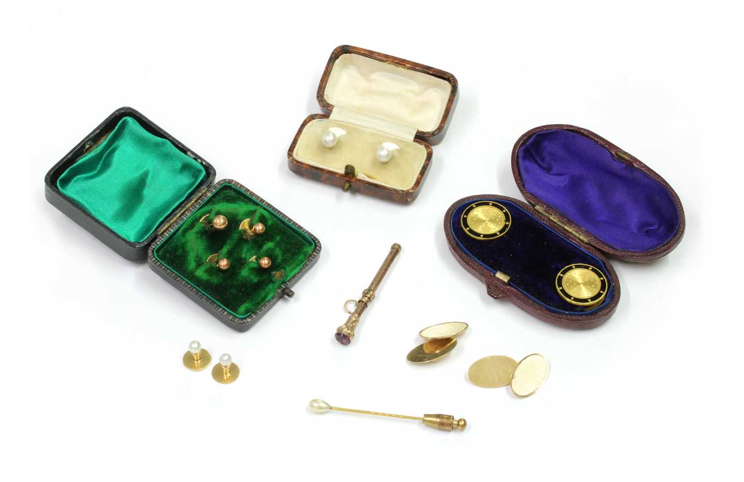Lot 230 - A small quantity of gentlemen's jewellery