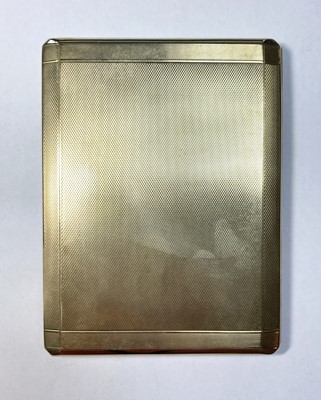 Lot 277 - A 9ct gold cigarette case