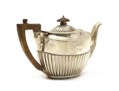 Lot 8 - A late Victorian silver teapot
