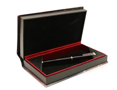 Lot 240 - A Mont Blanc Limited Edition 'Franz Kafka' ballpoint pen