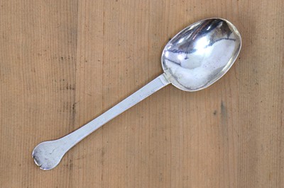 Lot 314 - A Charles II silver trefid spoon