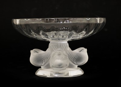 Lot 236 - A Lalique 'Nogent' pedestal bowl