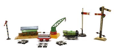 Lot 301A - Hornby 'O' gauge railway accessories