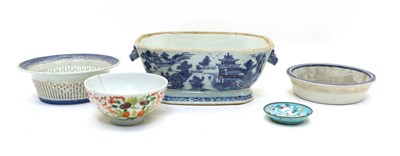 Lot 160A - A collection of Chinese porcelain