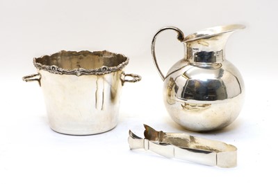 Lot 61 - Two sterling silver items