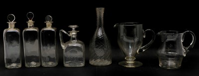 Lot 183 - A collection of glassware