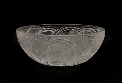 Lot 185 - A Lalique 'Pinsons' glass bowl