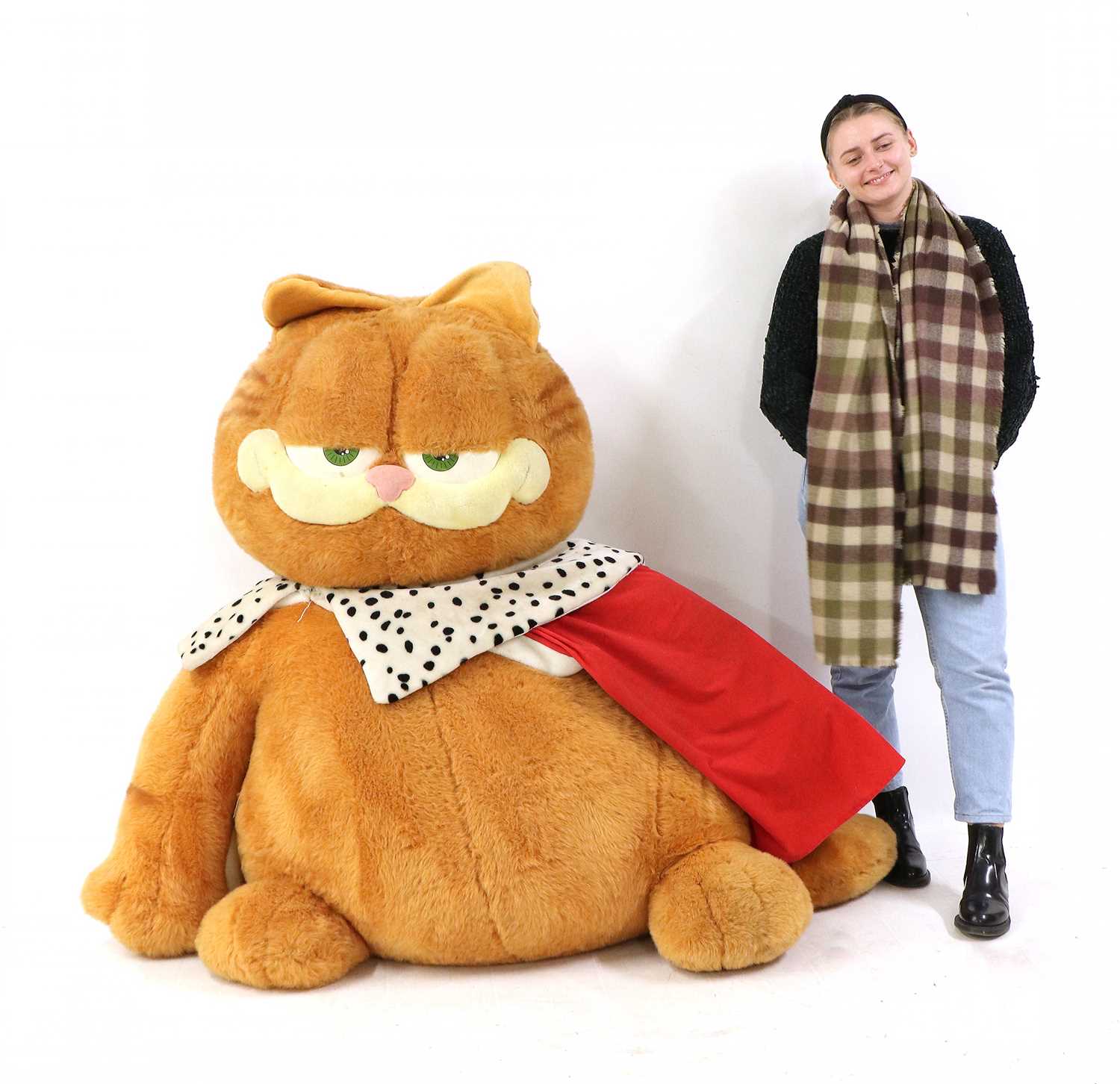 Lot 187 - A LARGE STUFFED MODEL OF GARFIELD