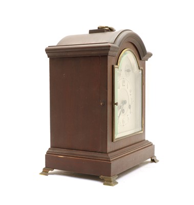 Lot 67 - 20th century bracket clock
