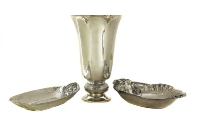 Lot 282 - An Art Deco Gallia silver-plated vase