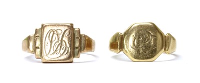 Lot 285 - An 18ct gold signet ring, by W H Tandy & Sons