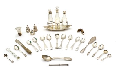 Lot 40 - A mixed lot of silver and plated items