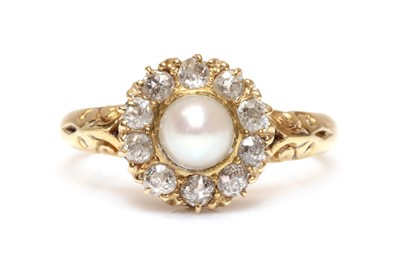 Lot 143 - A gold late Victorian pearl and diamond circular cluster ring