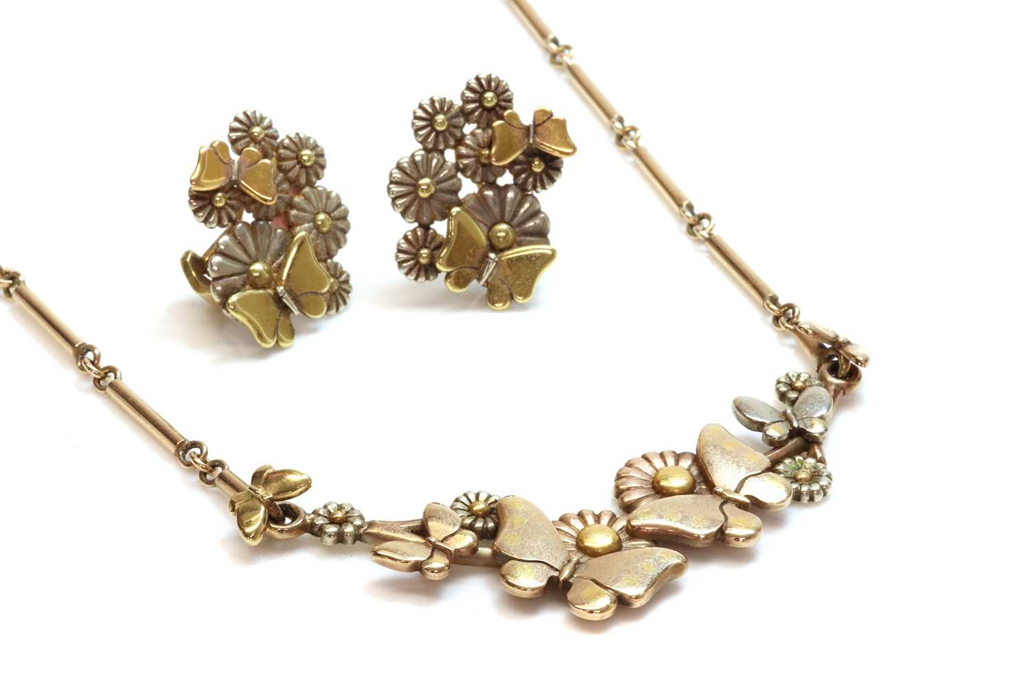 Lot 390 - A 9ct gold necklace and earrings suite, by Clare Murray and Matthew Warwick
