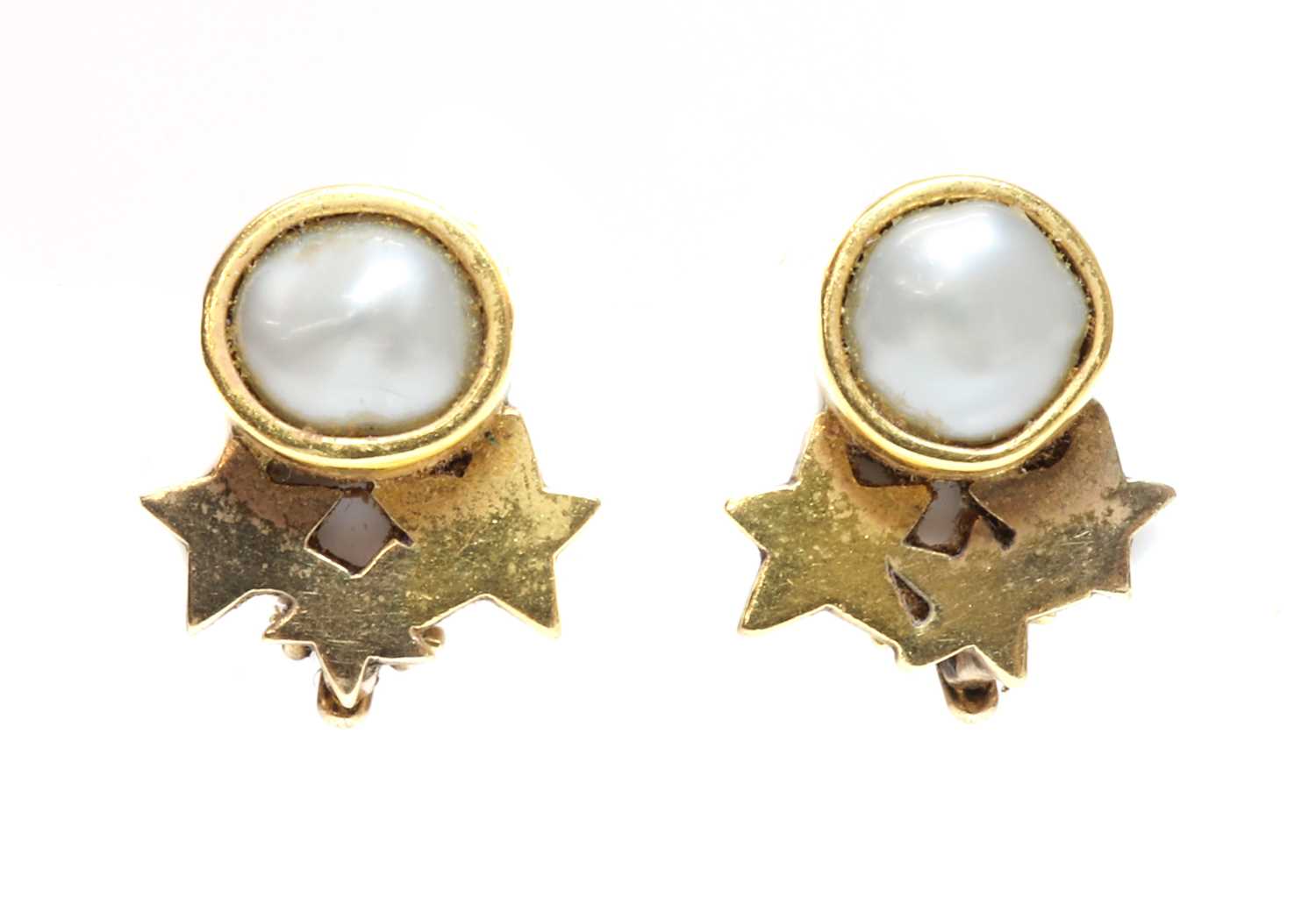 Lot 386 - A pair of gold cultured freshwater pearl earrings, by Clare Murray