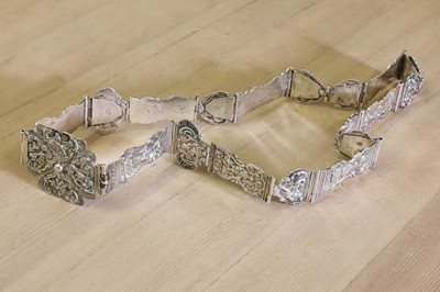 Lot 16 - A Dutch silver belt