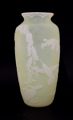 Lot 451 - A Kathleen Orme cameo glass vase