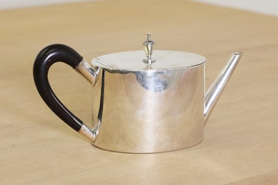 Lot 642 - A George III silver miniature journeyman's or saffron teapot