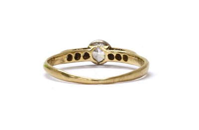 Lot 48 - A gold diamond ring