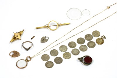 Lot 233 - A quantity of jewellery