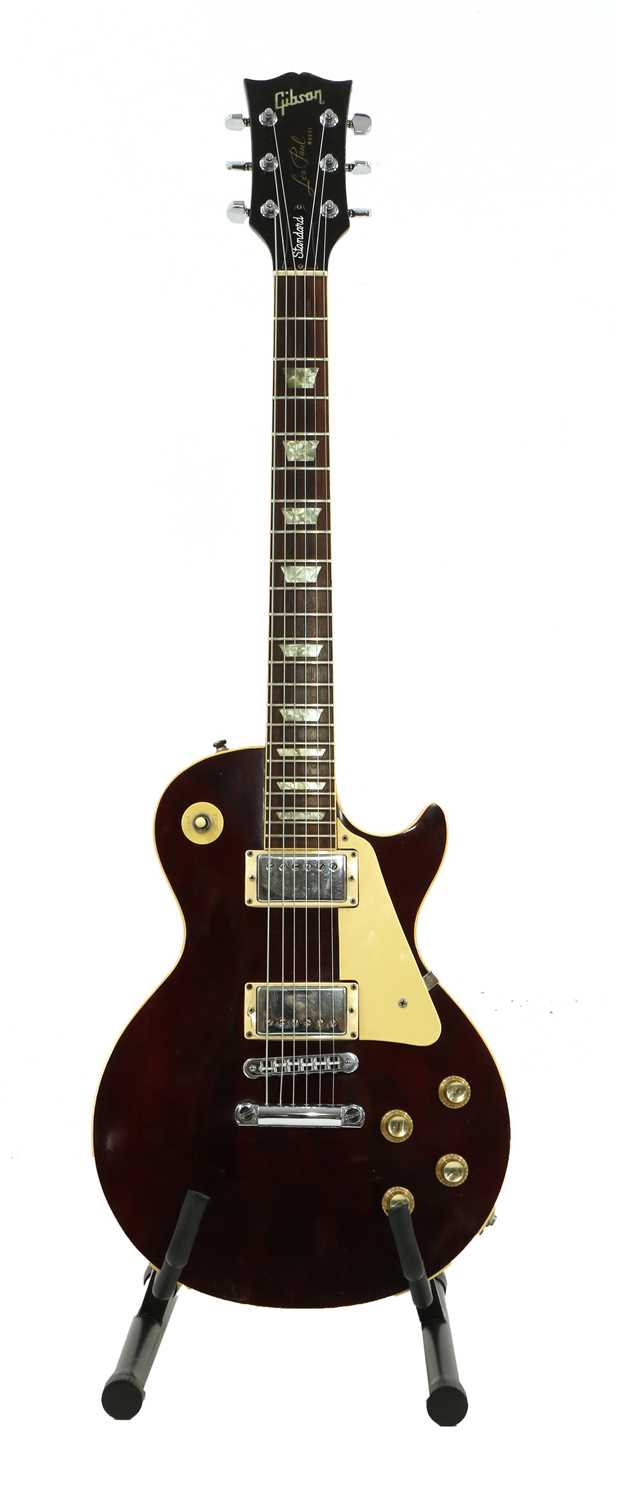 Lot 537 - A 1978 Gibson Les Paul Standard electric guitar