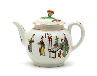 Lot 212 - A First Period Worcester porcelain teapot