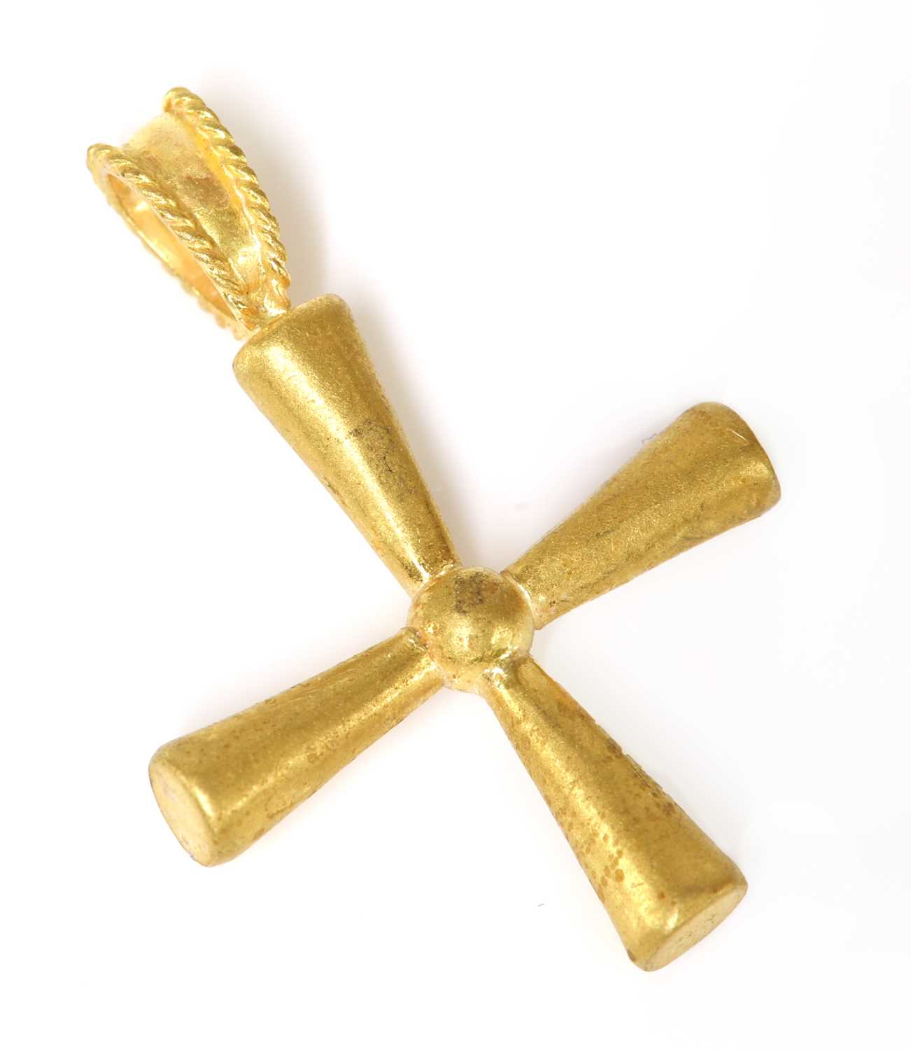 Lot 14 - A Byzantine high carat gold hollow cross
