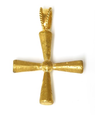 Lot 14 - A Byzantine high carat gold hollow cross
