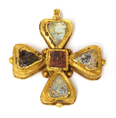 Lot 11 - A Byzantine high carat gold cross