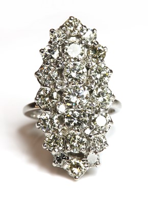 Lot 93 - A diamond marquise shaped cluster ring