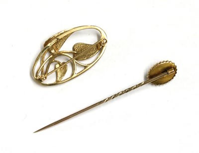 Lot 229 - A 9ct gold 'Cecily' brooch by Ola Gorie