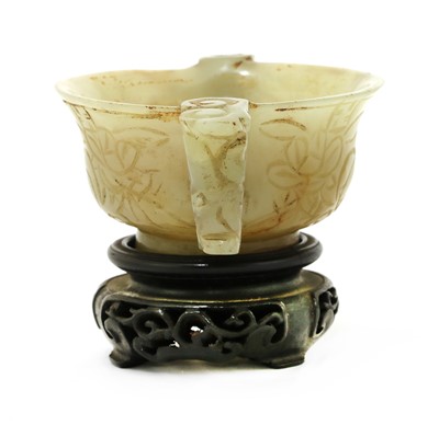 Lot 279 - A Chinese jade cup