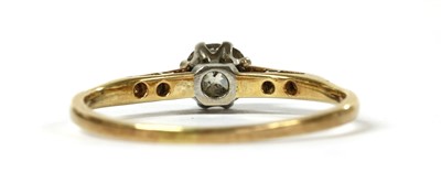Lot 46 - A gold diamond ring