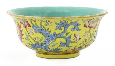 Lot 44 - A Chinese famille rose bowl