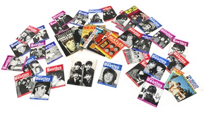 Lot 532 - A collection of The Beatles vinyl records and ephemera