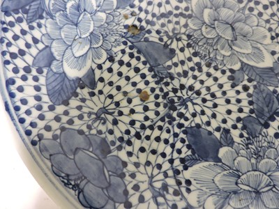 Lot 156 - A Chinese blue and white charger