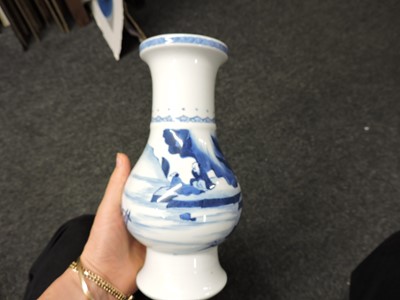 Lot 80 - A Chinese blue and white vase