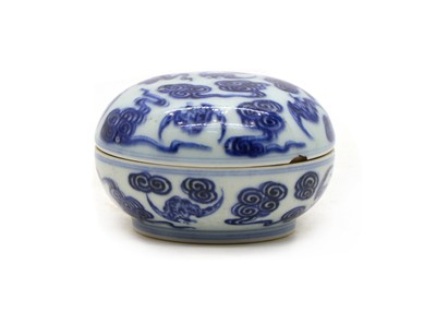 Lot 82 - A Chinese blue and white box and a matching cover