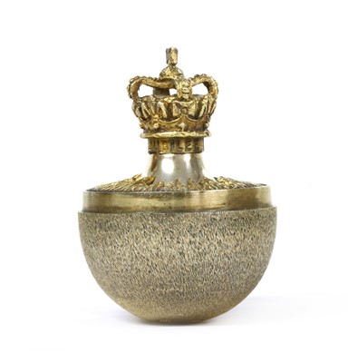 Lot 1345 - A silver gilt Jubilee egg by Stuart Devlin