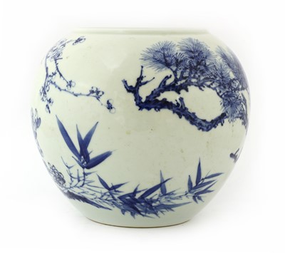 Lot 63 - A Chinese blue and white jar